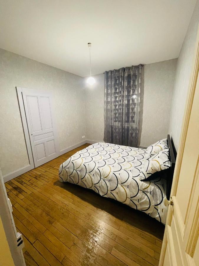 Proche De La Et Du Parc Du Truchet Apartment